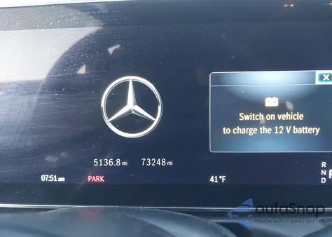 2022 Mercedes-Benz C 300 4Matic z USA, uszkodzony, nr VIN W1KAF4HB9NR043468